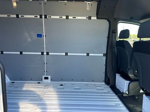 Used 2026 Mercedes-Benz Sprinter 2500 image 31