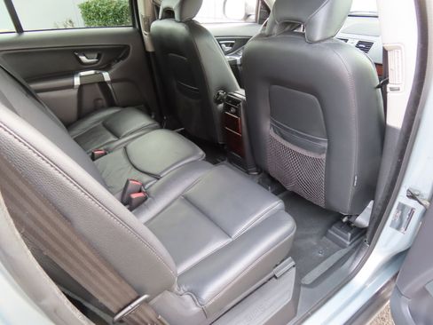 Used 2014 Volvo XC90 3.2 w/ Climate Package image 19