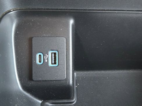 Used 2022 Ford F150 XLT w/ Equipment Group 302A High image 31