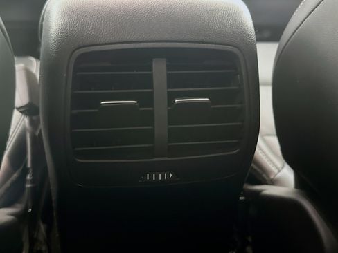 Used 2025 Ford Escape Platinum AWD/4WD image 28