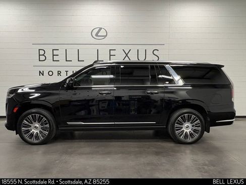 Used 2021 Cadillac Escalade ESV Premium Luxury w/ Driver Assist Tech Package AWD/4WD image 8