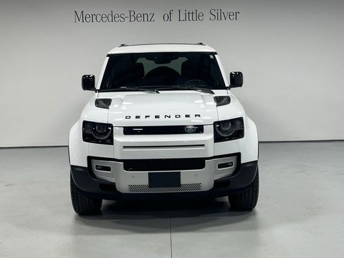 Used 2025 Land Rover Defender 110 S image 9