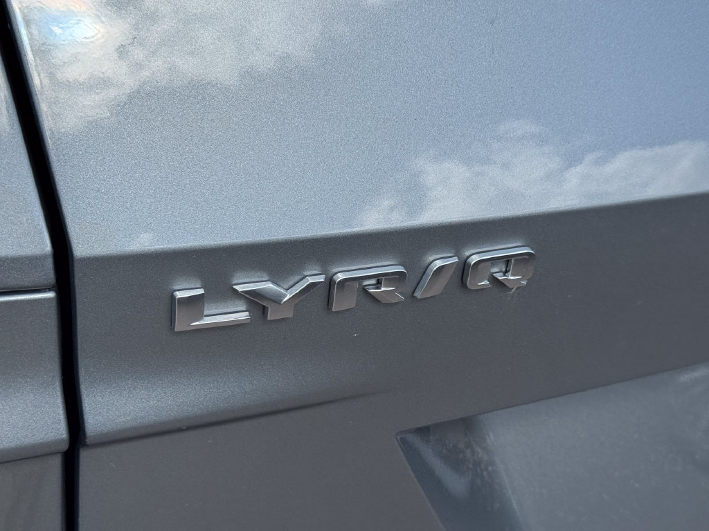 Used 2024 Cadillac Lyriq Tech AWD/4WD image 18