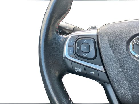 Used 2015 Toyota Camry SE FWD image 15