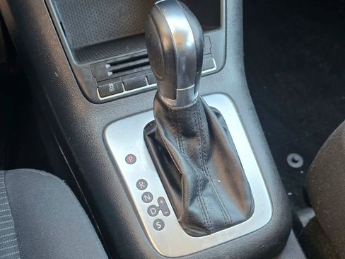 Used 2013 Volkswagen Tiguan S image 26