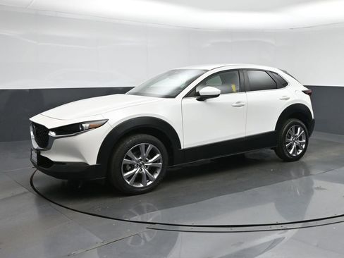Used 2020 MAZDA CX-30 FWD w/ Select Package image 3