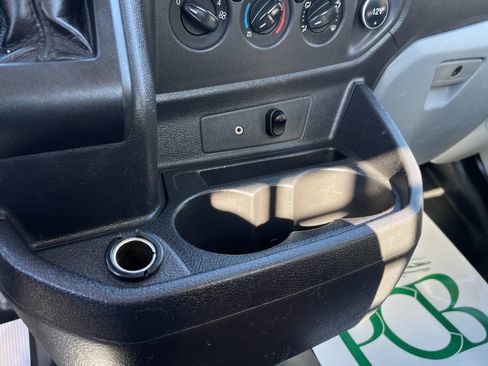 Used 2018 Ford Transit 250 138 RWD image 16