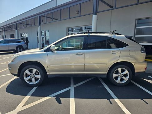 Used 2006 Lexus RX 330 FWD image 2
