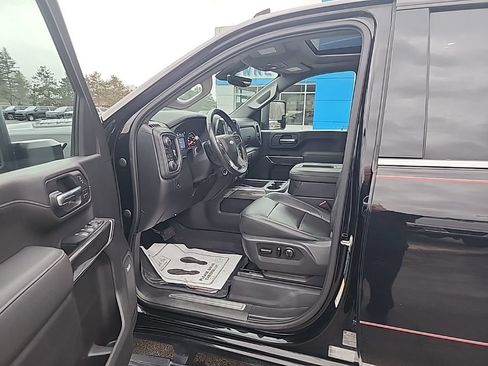 Used 2020 Chevrolet Silverado 2500 LTZ w/ LTZ Premium Package image 9