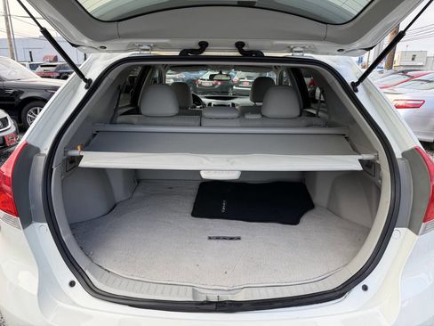 Used 2010 Toyota Venza image 31