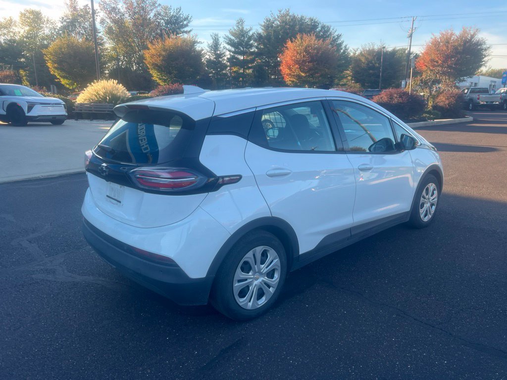Used 2023 Chevrolet Bolt LT w/ Driver Confidence Package FWD image 7