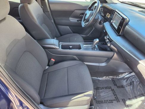 Certified 2025 Nissan Kicks S image 15