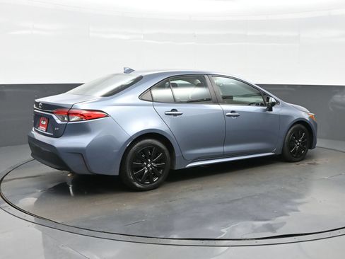 Used 2023 Toyota Corolla LE FWD image 6