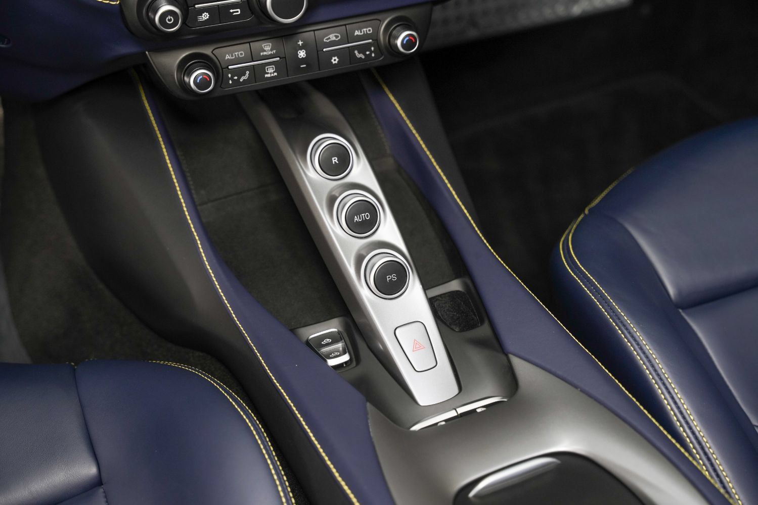 Used 2019 Ferrari Portofino RWD image 43