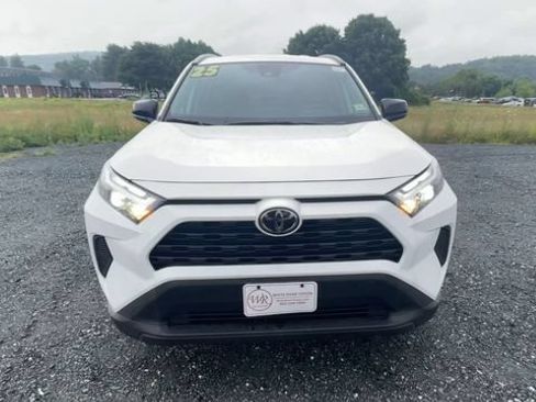 Certified 2025 Toyota RAV4 LE AWD/4WD image 3