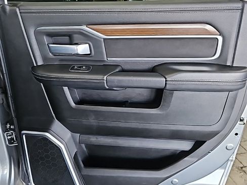 Used 2024 RAM 2500 Laramie image 17