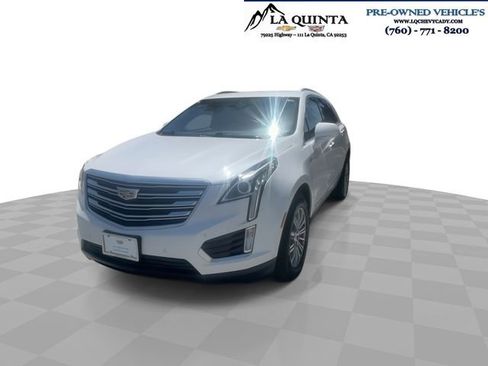 Used 2018 Cadillac XT5 Luxury w/ Driver Awareness Package FWD image 8