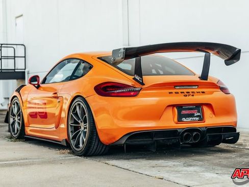Used 2016 Porsche Cayman GT4 image 11