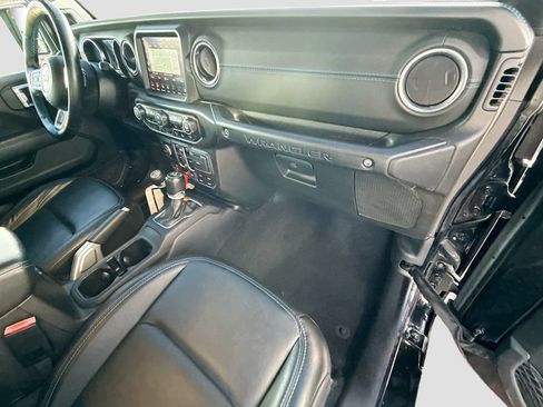 Used 2022 Jeep Wrangler Unlimited Rubicon 4xe w/ Steel Bumper Group AWD/4WD image 34