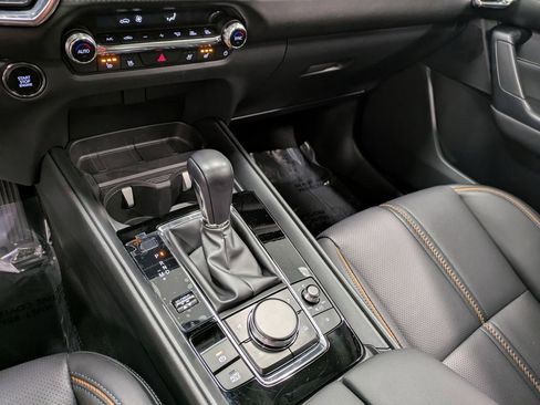 Used 2025 MAZDA CX-50 AWD 2.5 S w/ Premium Plus Pkg image 16