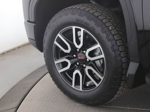 Used 2025 GMC Sierra 1500 AT4 w/ Technology Package image 13
