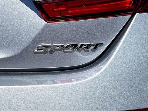 Used 2022 Honda Accord Sport image 21