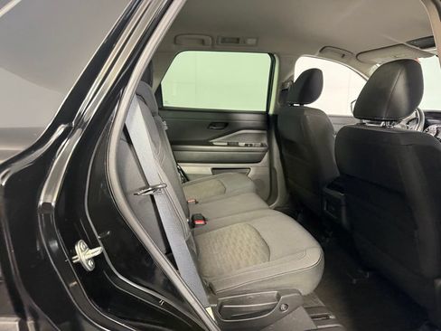 Used 2024 Nissan Pathfinder SV AWD/4WD image 25