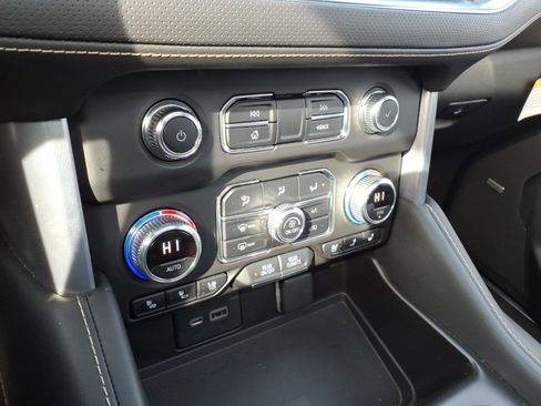 Certified 2022 GMC Yukon SLT w/ SLT Premium Package image 22