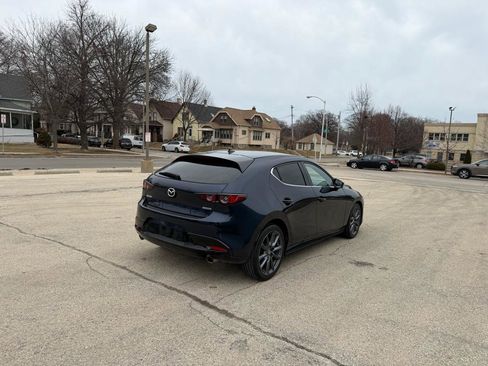 Used 2019 MAZDA MAZDA3 Hatchback w/ Premium Package image 6