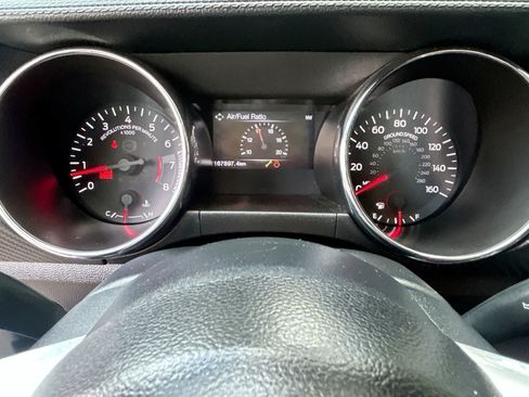 Used 2016 Ford Mustang Coupe RWD image 19