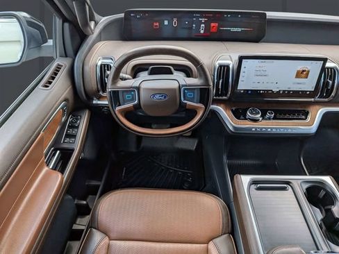Used 2025 Ford Expedition Max King Ranch AWD/4WD image 19