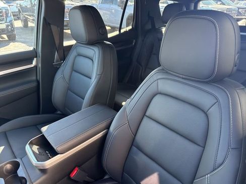 New 2026 GMC Terrain Elevation image 16