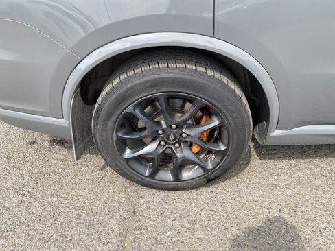 Used 2023 Dodge Durango R/T w/ Hemi Orange Plus Package AWD/4WD image 9