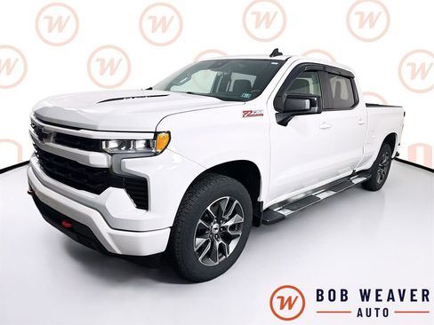 Used 2023 Chevrolet Silverado 1500 RST AWD/4WD image 3
