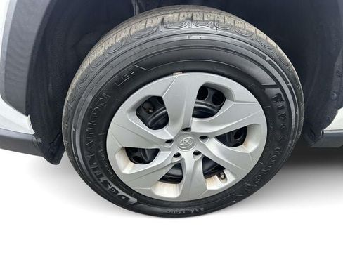 Used 2024 Toyota RAV4 LE AWD/4WD image 9
