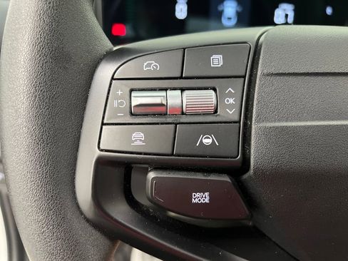 Used 2025 Kia K4 LXS image 36