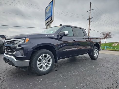 Used 2023 Chevrolet Silverado 1500 LT AWD/4WD image 2