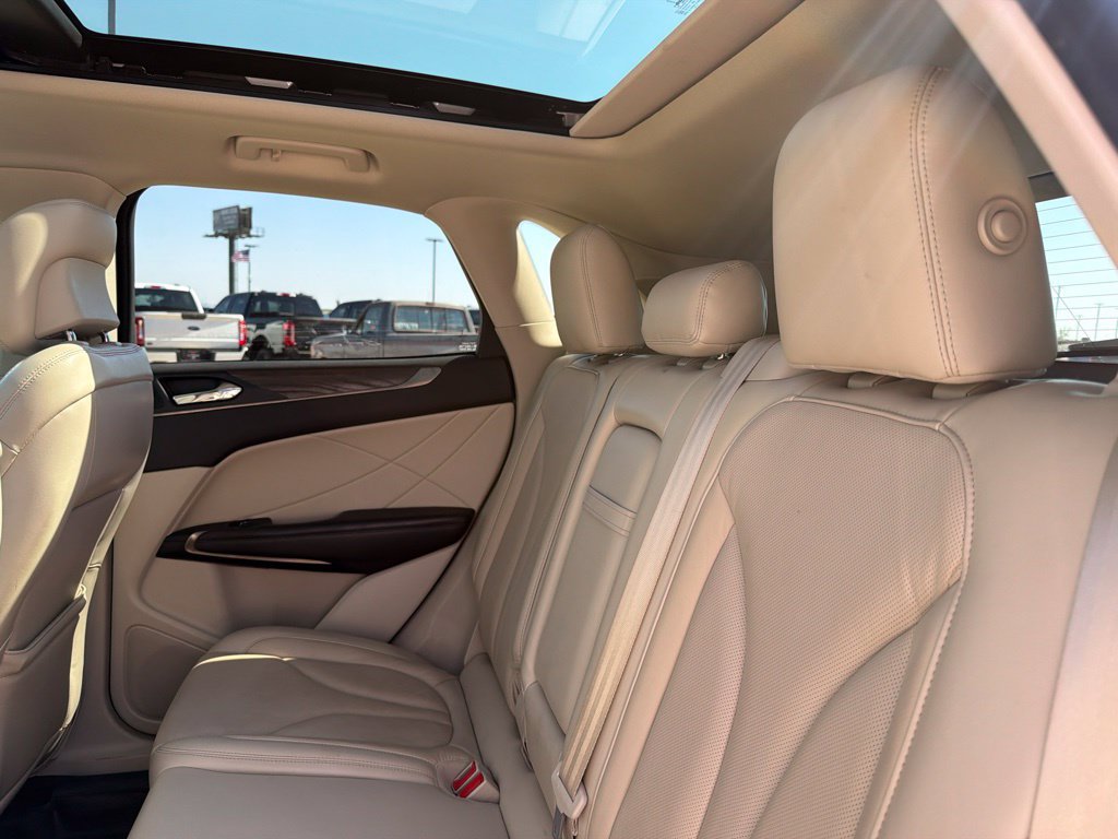 Used 2019 Lincoln MKC Reserve w/ MKC Climate Package FWD image 13