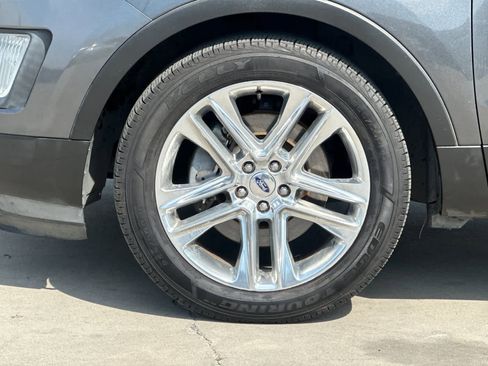 Used 2017 Ford Explorer XLT w/ Equipment Group 201A image 29