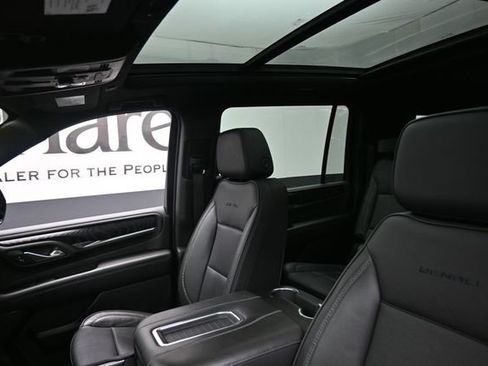 Certified 2023 GMC Yukon XL Denali AWD/4WD image 17