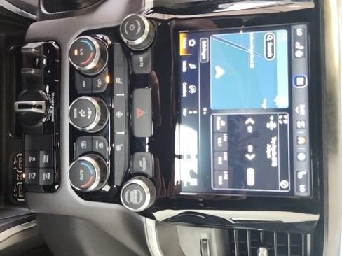 Used 2022 RAM 1500 Big Horn AWD/4WD image 24