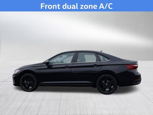 New 2026 Volkswagen Jetta SE image 5