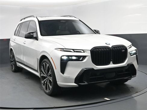 Used 2023 BMW X7 M60i w/ Executive Package image 21