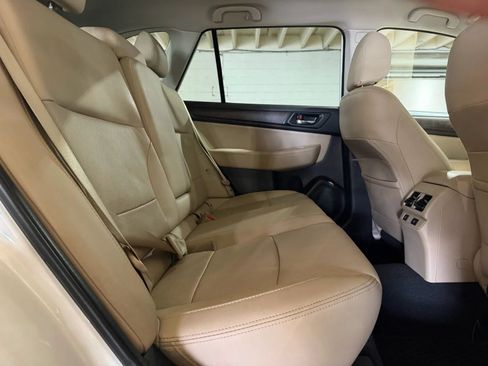Used 2015 Subaru Outback 2.5i Limited AWD/4WD image 11