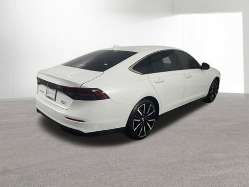 Certified 2025 Honda Accord Touring image 36