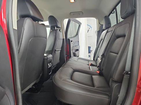 Used 2018 Chevrolet Colorado Z71 AWD/4WD image 17