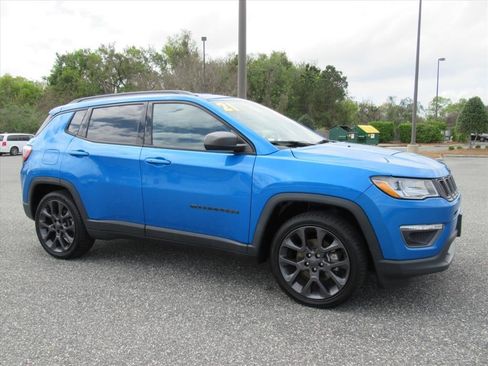 Used 2021 Jeep Compass Latitude FWD image 2