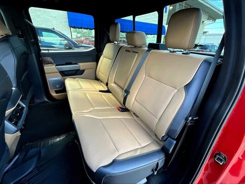 Used 2024 Ford F250 Lariat w/ Chrome Package image 19