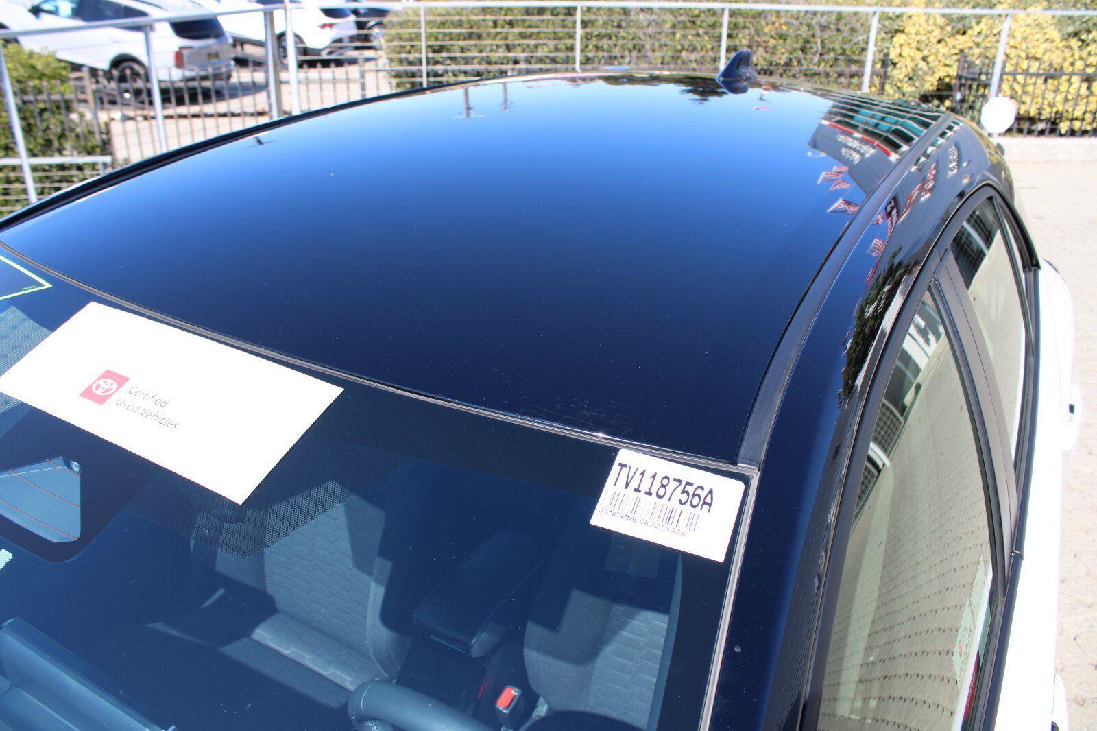 Certified 2024 Toyota Corolla SE w/ SE Package FWD image 11