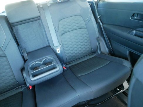 Used 2025 Nissan Pathfinder SV AWD/4WD image 14